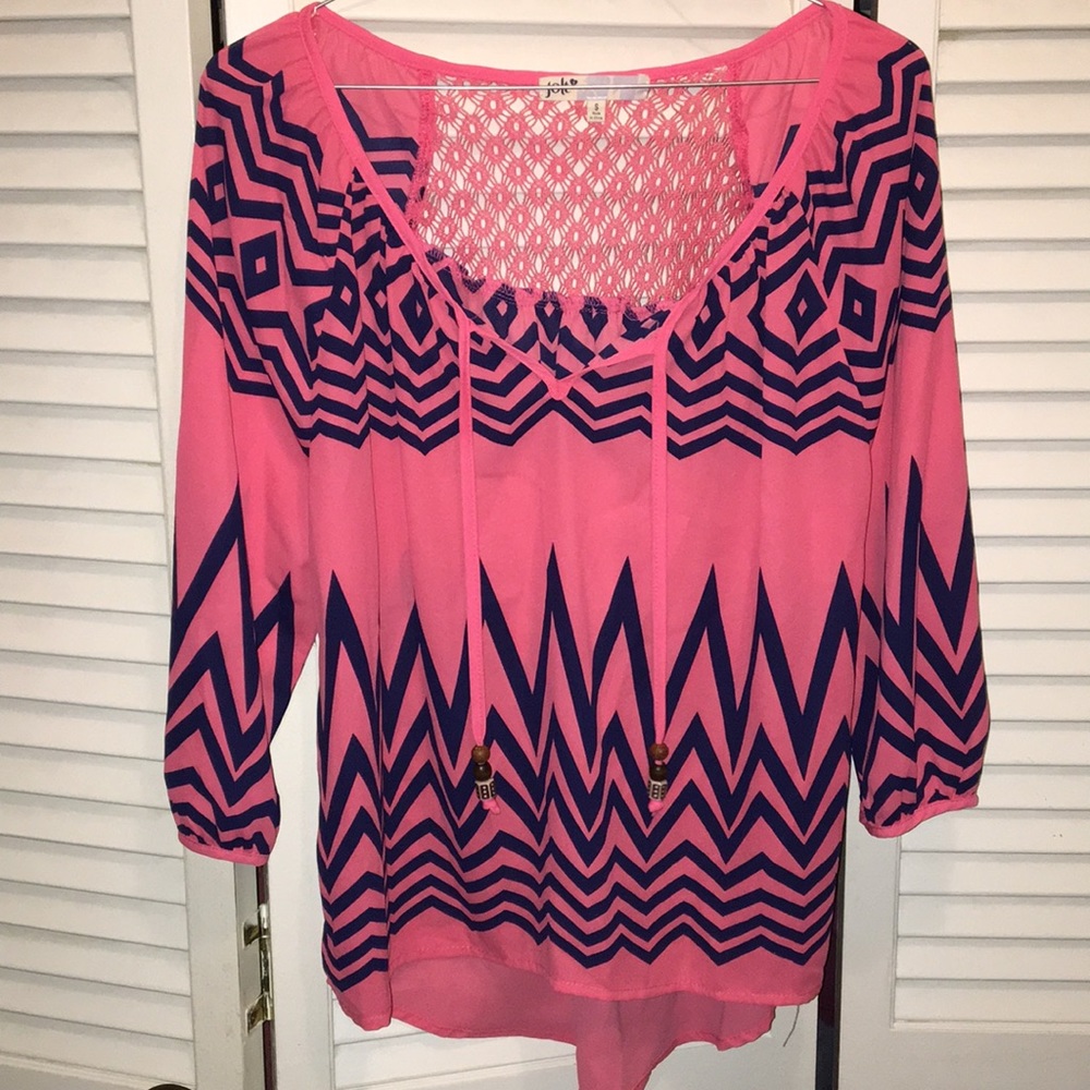 Thin cute coral and navy top